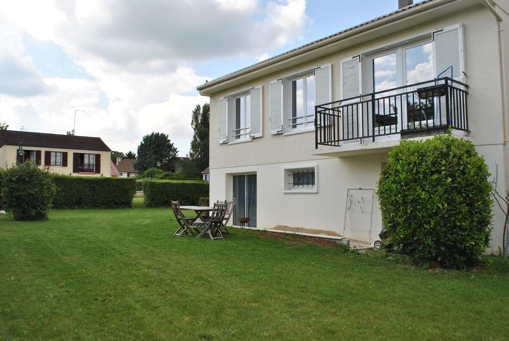 2 Bed House Near Disneyland Paris Montry Buitenkant foto