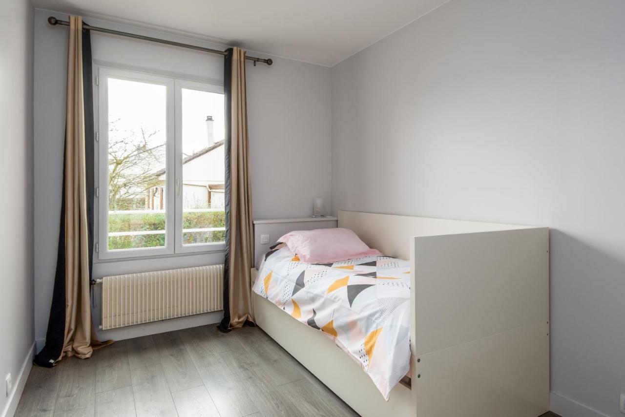 2 Bed House Near Disneyland Paris Montry Buitenkant foto
