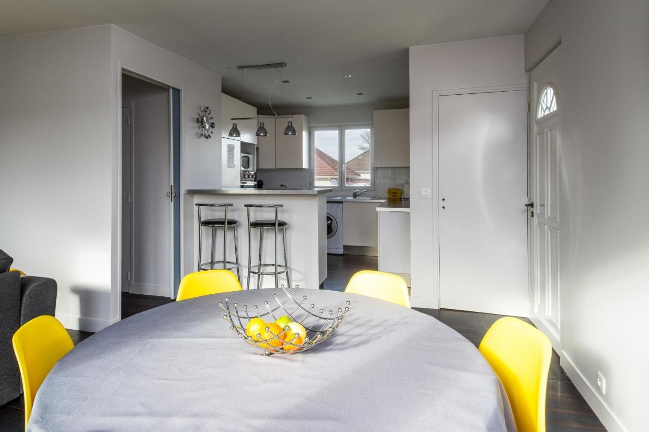 2 Bed House Near Disneyland Paris Montry Buitenkant foto